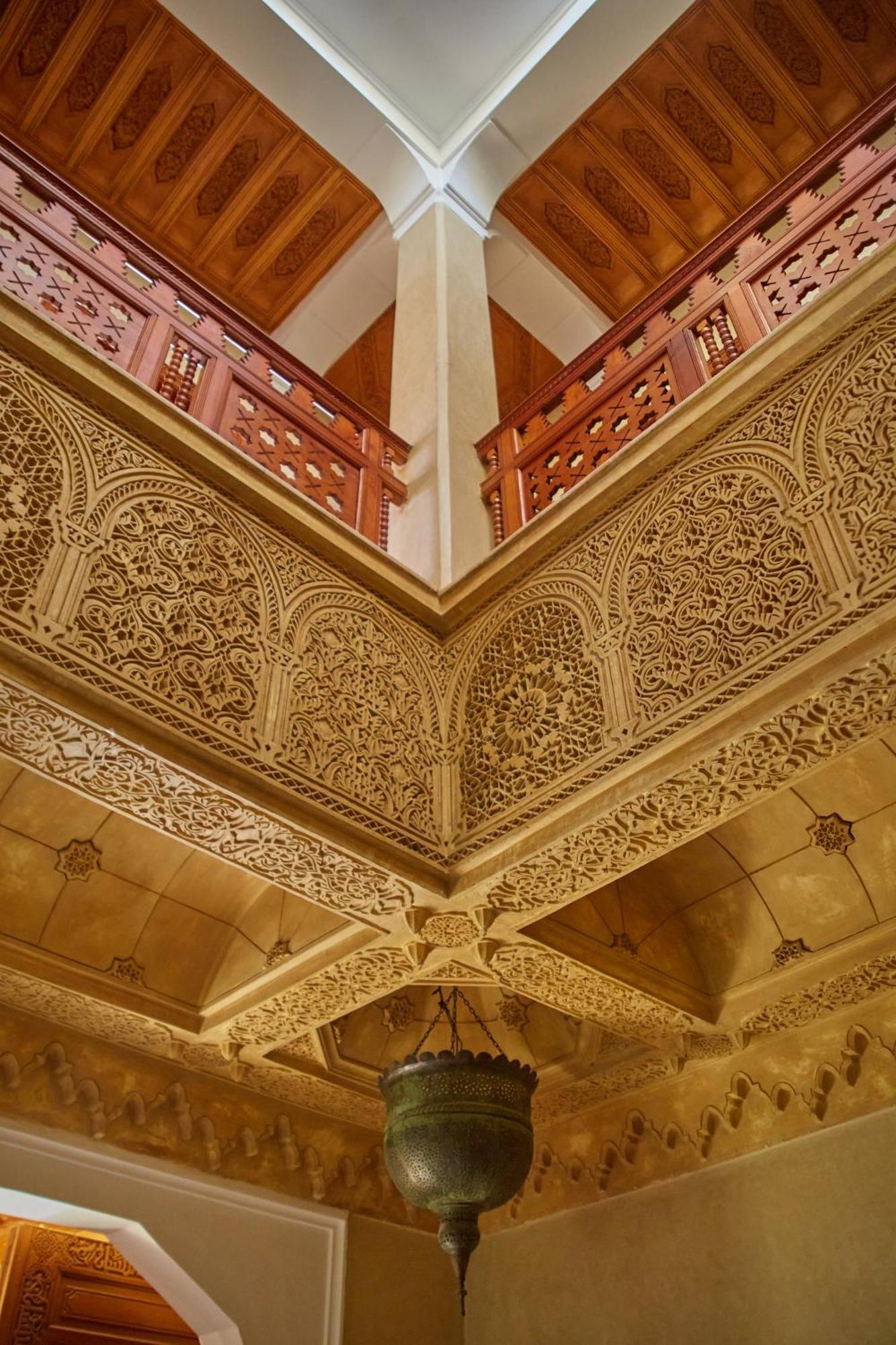 فيلة Taj Sofia & *